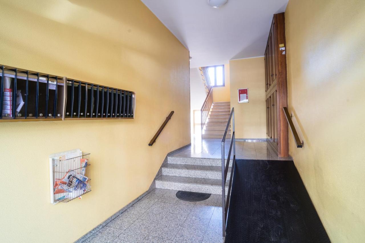 Dimora Montereale Near The Sea Apartment Trani Exterior photo